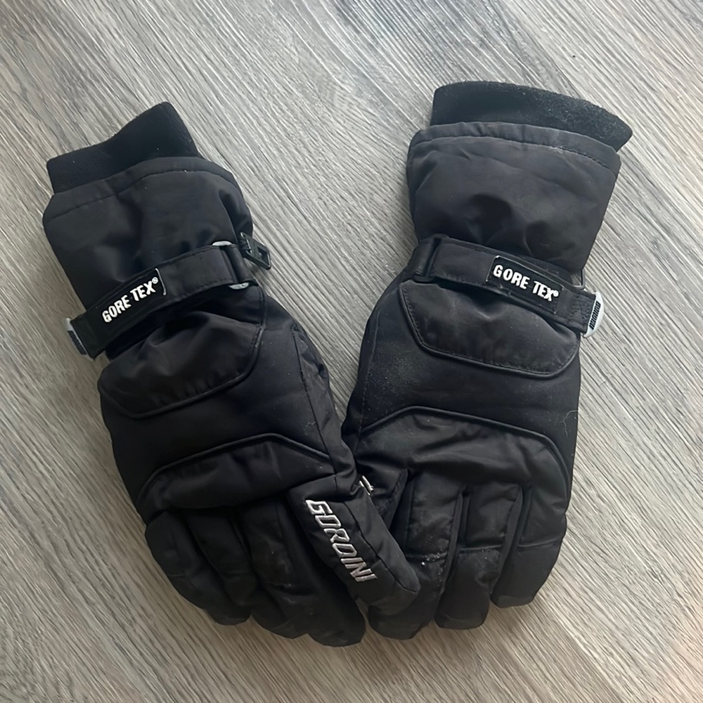Goroini women’s gore Tex prima loft ski glove